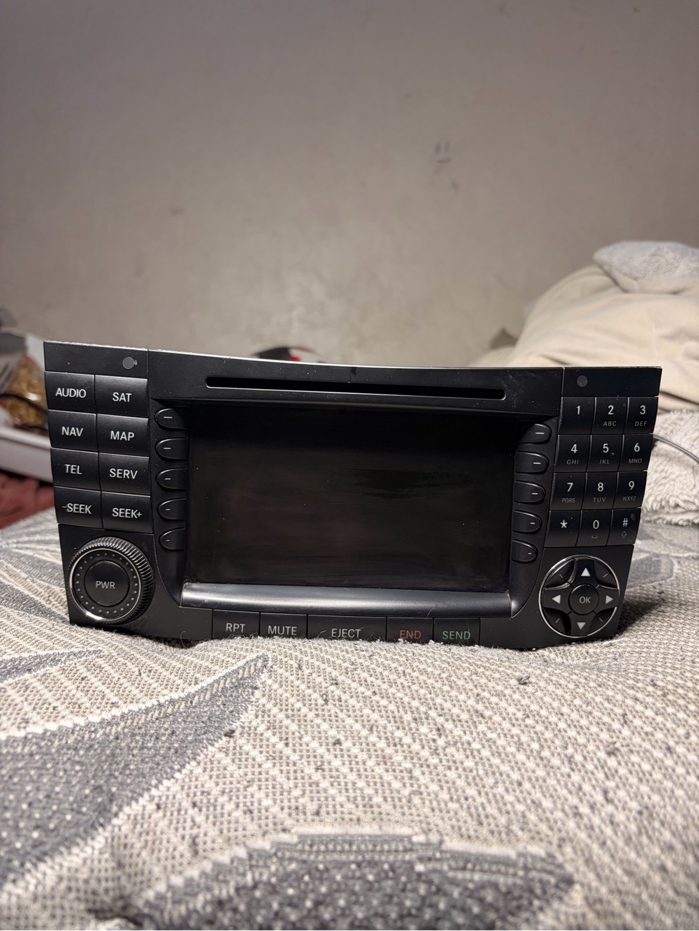 Mercedes Benz OEM Becker BE7040 COMAND Navigation Radio A2118202397 W211
